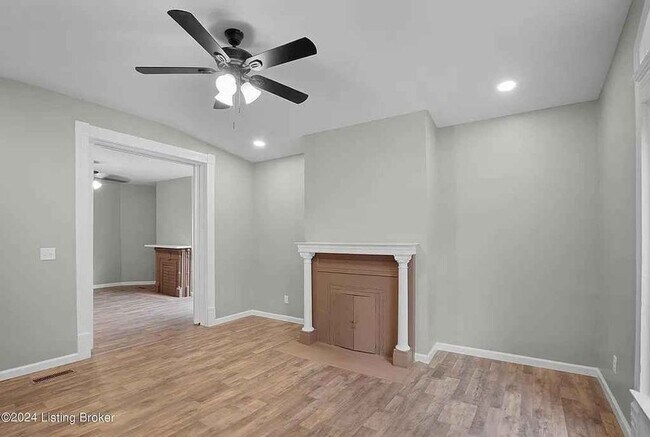 Photo - 1411 S Brook St Unidad 1