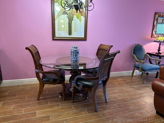 Photo - 3070 Cornwall D Unit 3070 D