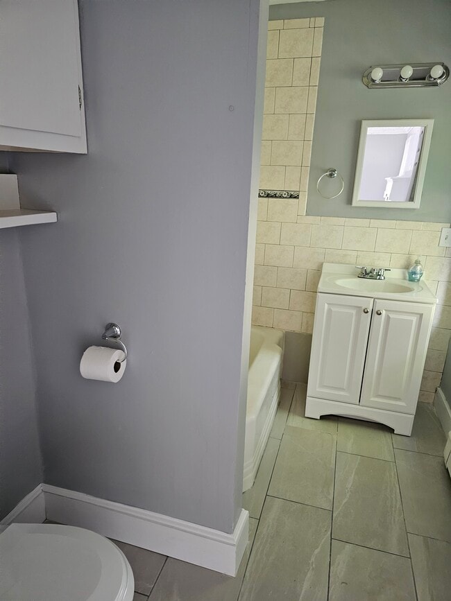 Photo - 53 Grove St Unit A