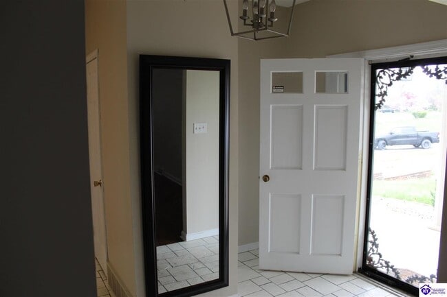 Photo - 593 Charlemagne Blvd