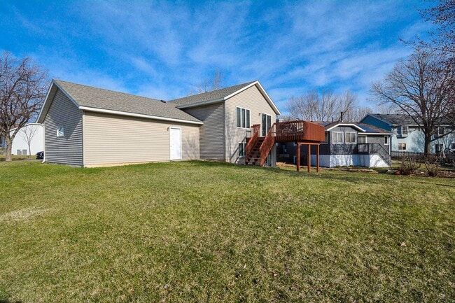 Photo - Bright 4BR on Corner Lot in SW Rochester