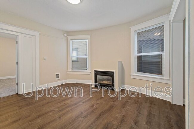 Photo - 5947 NW St Helens Rd Unidad #1 Rental