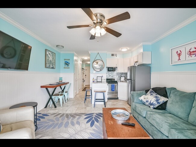 Building Photo - 6102 Seawall Blvd Unit 131 Rental