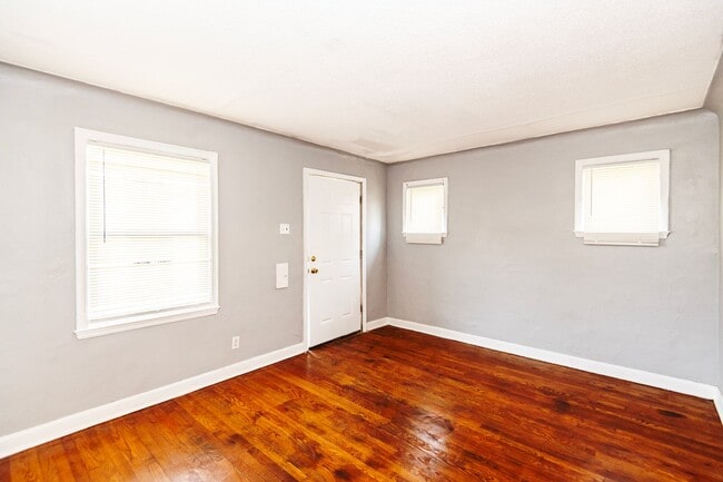 Photo - Amazing 3 Bed 1 Bath Home