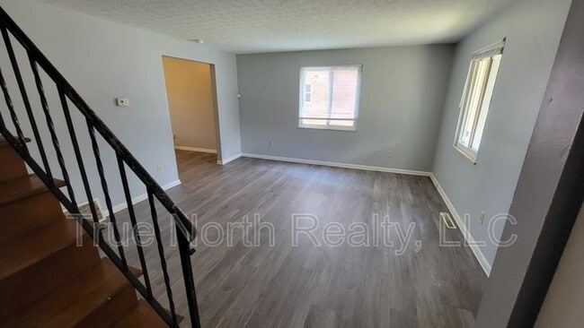 Photo - 1608 Smith Rd