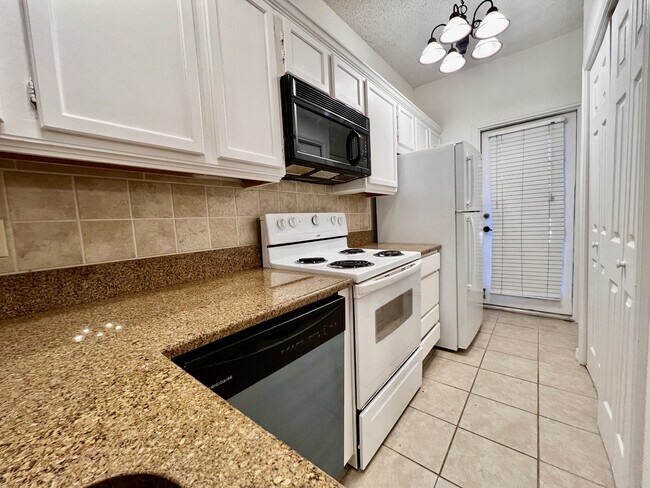 Photo - 4800 W Lovers Ln