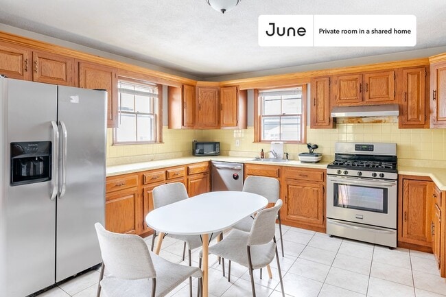 Photo - Room in Shared 6 bed/1.5 bath home Unidad B