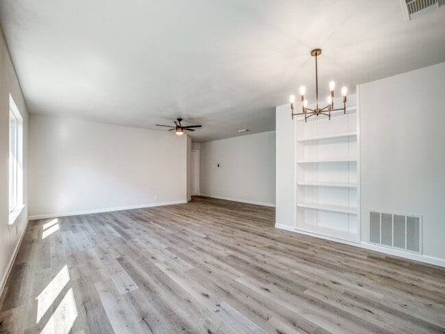 Photo - 11130 Moonlit Park