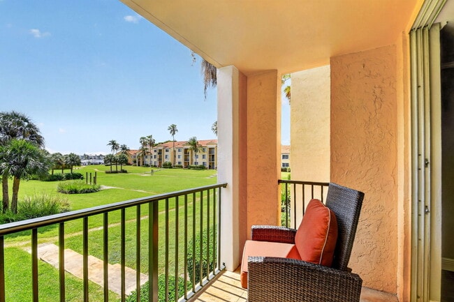 Building Photo - 135 Yacht Club Way Unit 204