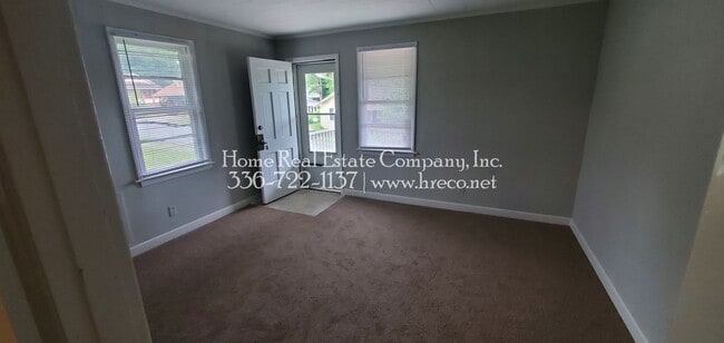 Photo - 838 Gray Ave NE Unidad 838