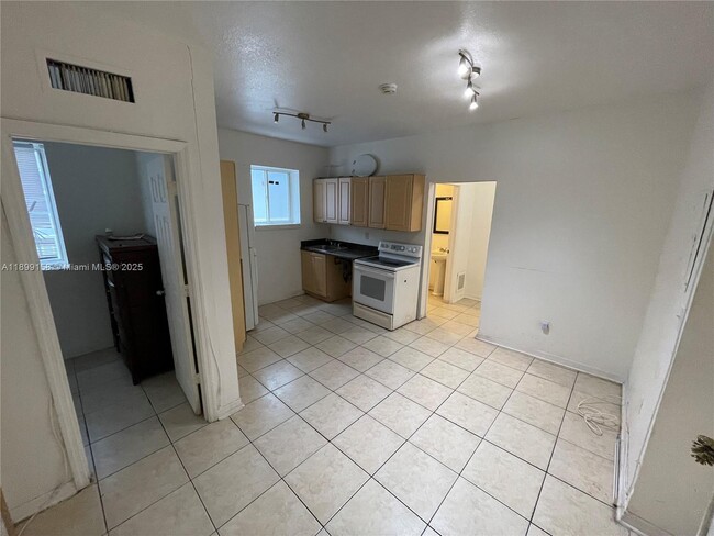 Photo - 1021 NW 3rd St Unit 207