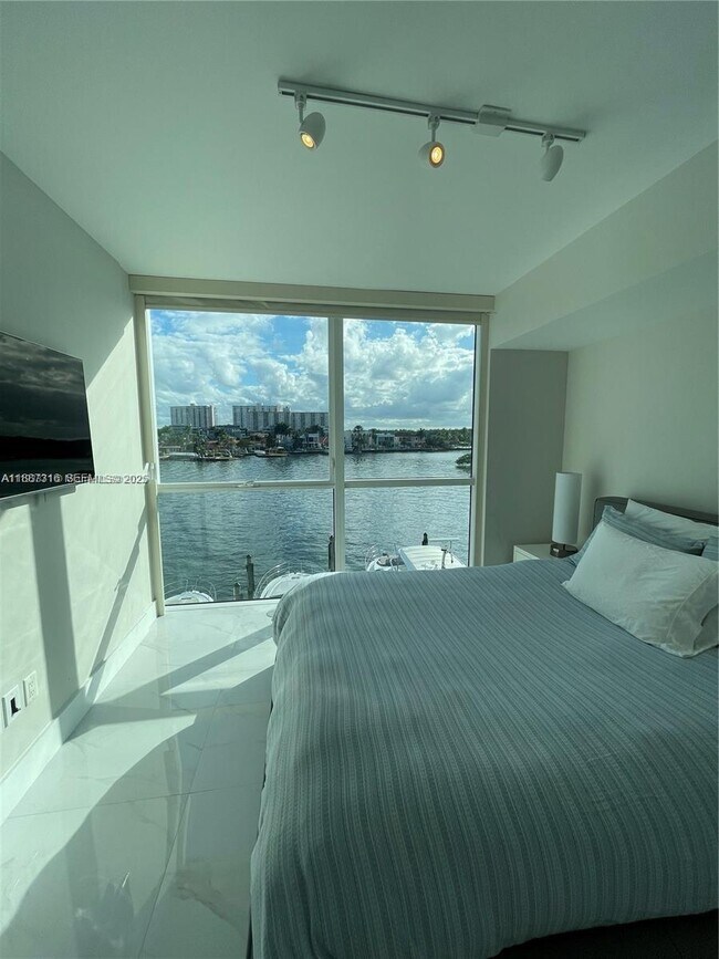 Photo - 400 Sunny Isles Blvd Unidad 317