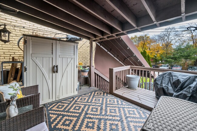 Porch another view - 281 Bloomfield Ave Unit 2