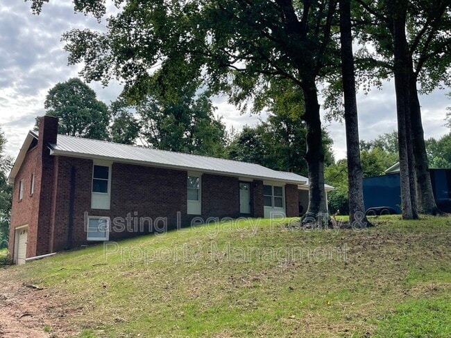 Photo - 192 Fostall Dr