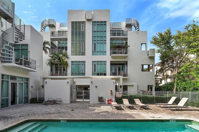 Building Photo - 3062 Bird Ave Unit C2 Rental