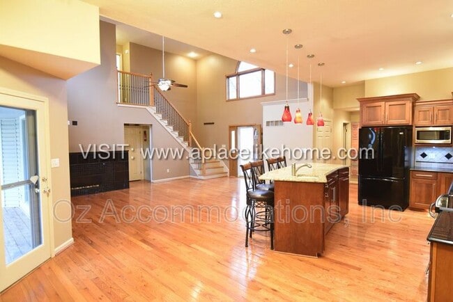 Photo - 1140 SW Huntington Rd