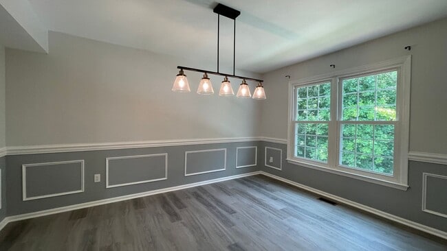 Photo - Stafford Colonial on Cul-de-Sac
