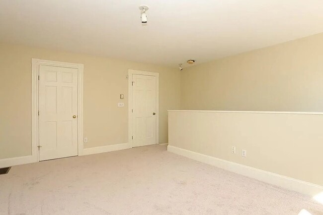 Photo - 120 Norway St