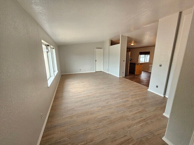 Photo - 1567 W Arch St