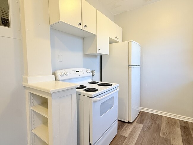 Photo - 1441 Wyandotte St E Unit 2