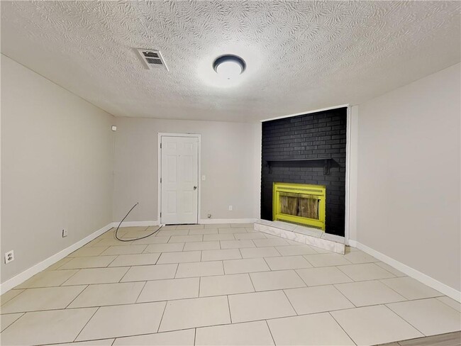 Photo - 1289 Knoll Ct NW