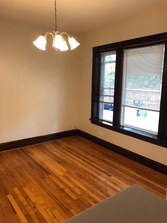 Photo - 3301 N Monticello Ave Unidad 2