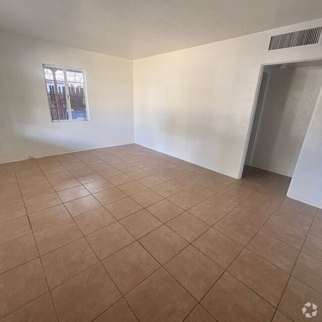 Building Photo - 1214 S Roosevelt St Unit Front Rental