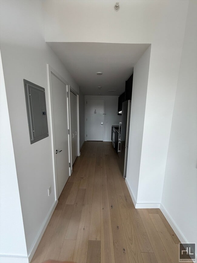 Photo - NORTHERN BOULEVARD Unit 8E