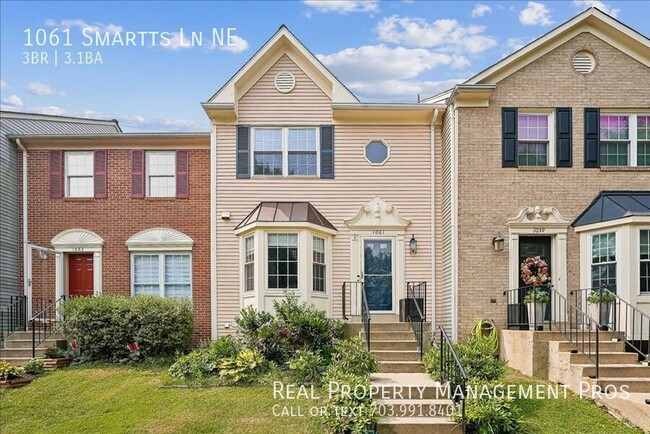 Building Photo - 1061 Smartts Ln NE