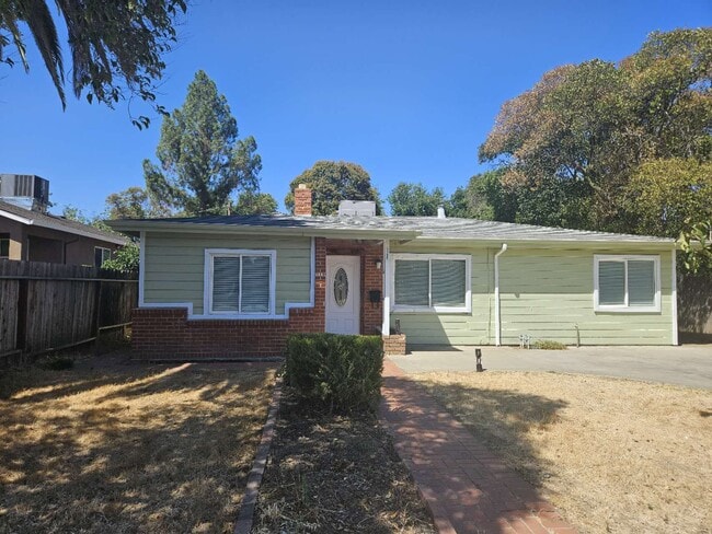 Building Photo - 1739 La Jolla Dr Rental