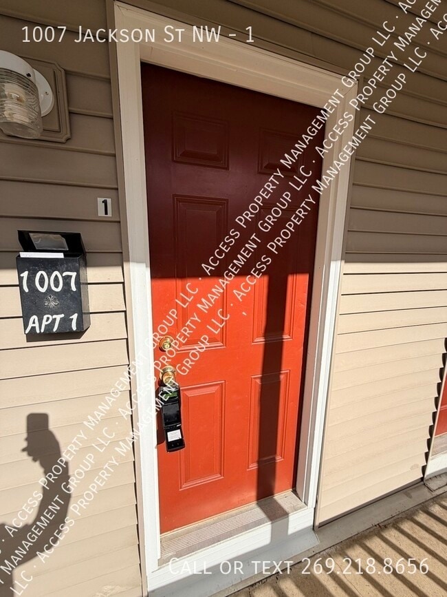 Photo - 1007 Jackson St NW Unit 1