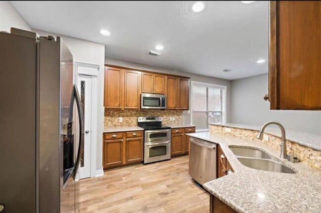 Photo - 17923 Serene Shore Dr