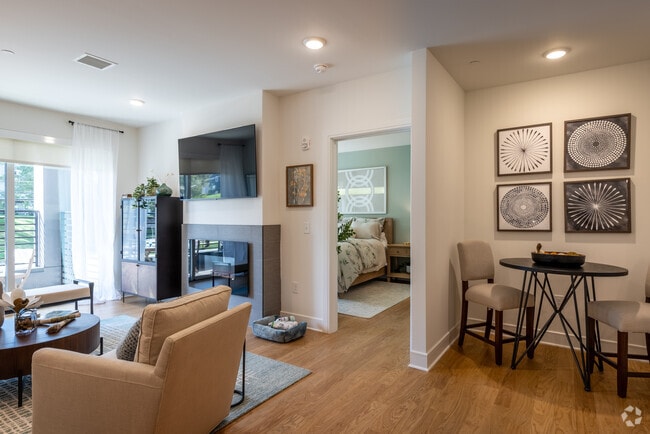 1BR, 1BA - 931SF - 34 Eden