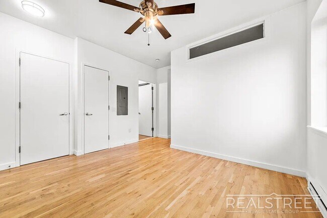 Photo - Noll Street Unit 5F