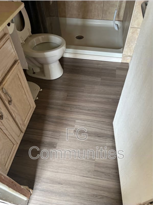 Photo - 105 Oak Knoll Dr