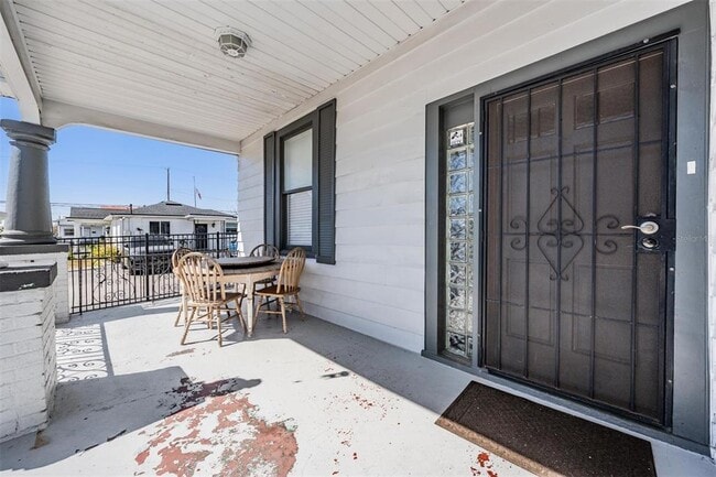 Photo - 2319 W Aileen St