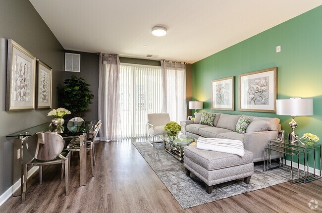 Building Photo - One Bedroom Luxury Apartment (Walk Up Buil... Unit 5104