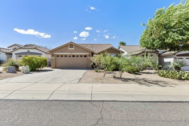 Building Photo - 33602 N Roadrunner Ln Rental