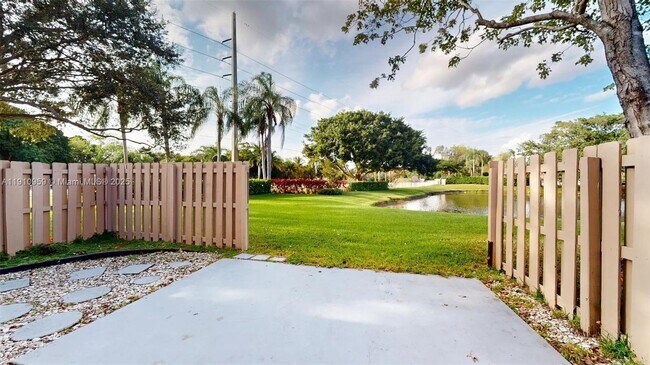 Photo - 11175 SW 17th Manor