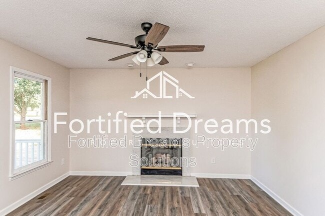 Photo - 814 N Greenbriar St