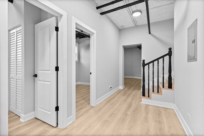 Photo - 1649 W Jonquil Terrace Unidad GE