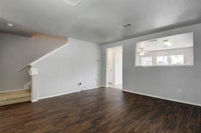 Photo - 13604 Coomes Dr