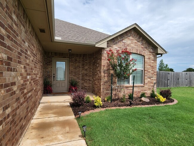 10905 Marion Dr