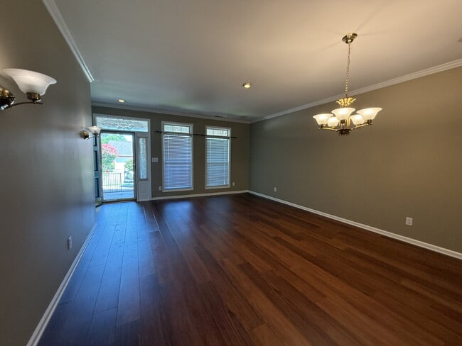 Photo - 134 Canterbury Dr