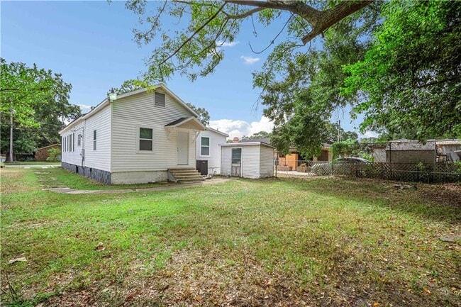 Photo - 354 S Dearborn St