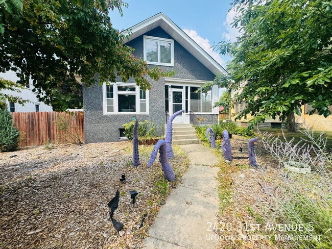 Building Photo - 2420 S 31st Ave