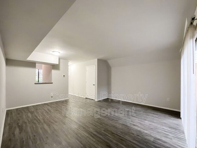 Photo - 951 Hollywood St Unit Apt H