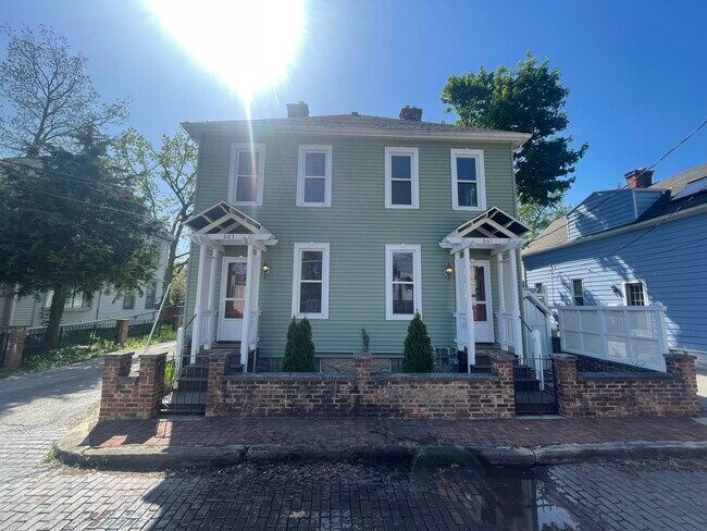 Photo - 661 Beech St Apartments Unit 661