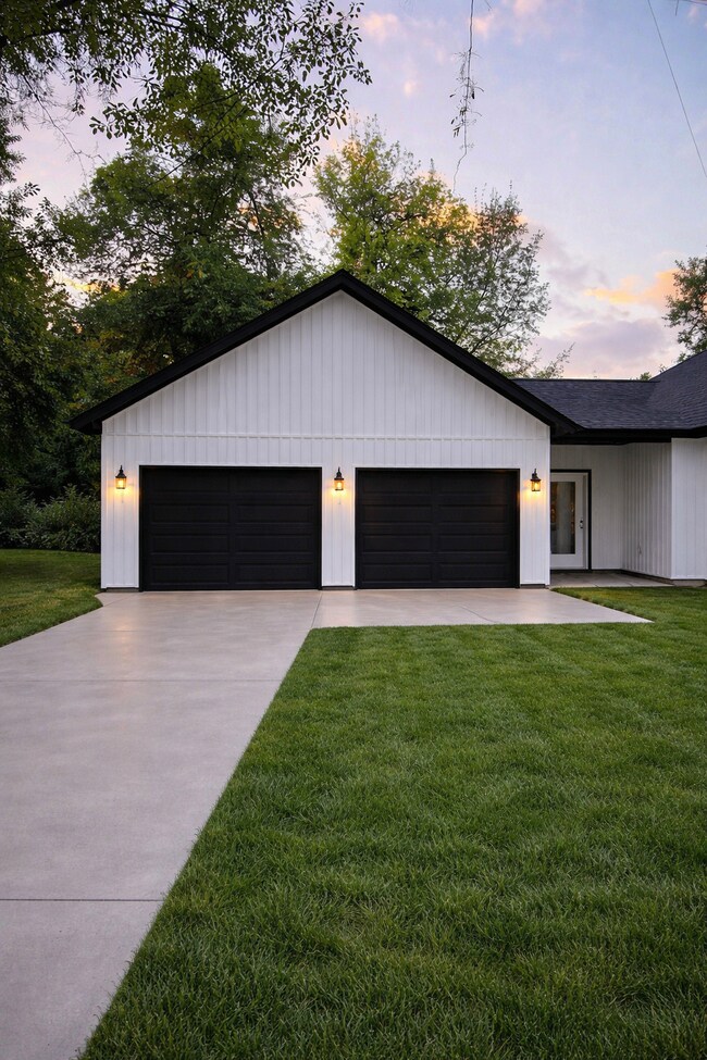 Photo - 3112 St Louis St