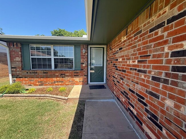 Photo - 1015 Swan Lake Ct